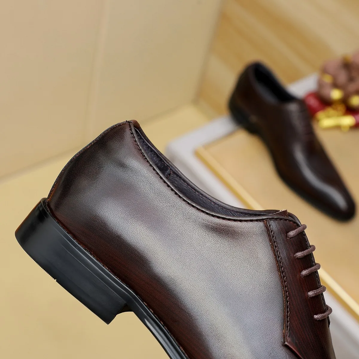 Men's shoes 💰580 💰 Louis Vuitton LV ® Autumn and Winter 🆕 models 🔛Full shoe counter First layer cowhide, 🐂Leather lined casual shoes for men, super soft outsole, essential for driving. Counter synchronization Original first layer cowhide Completely 1:1 mold customization 🌹Top version, 2 colors optional! Number: 38-45 (37.46. Customized)